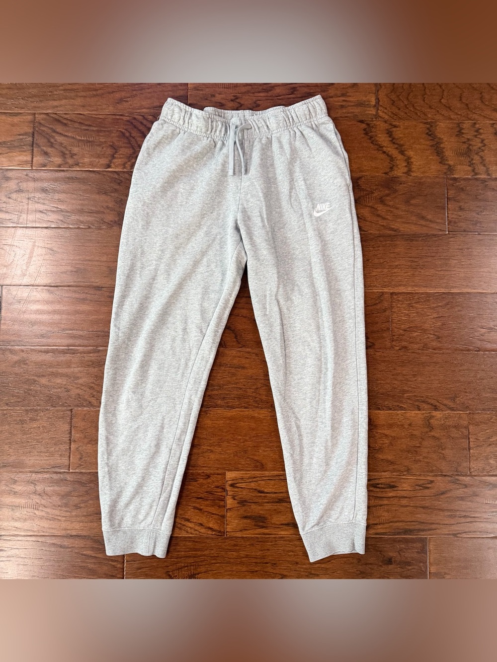 Nike Women’s Joggers Sportswear Club Fleece Mid-Rise Gray Medium